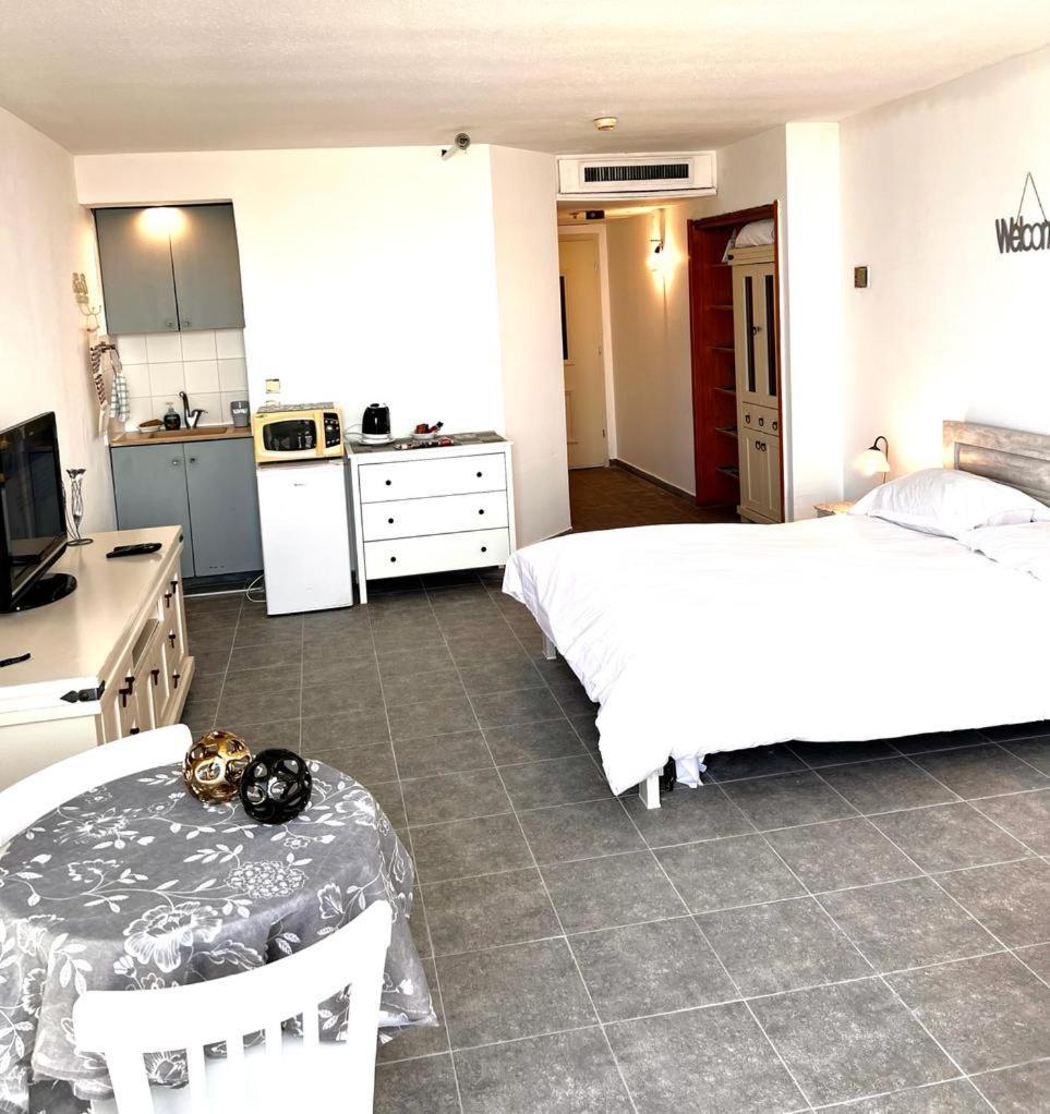Raphael Apartments Herzelia Esterno foto